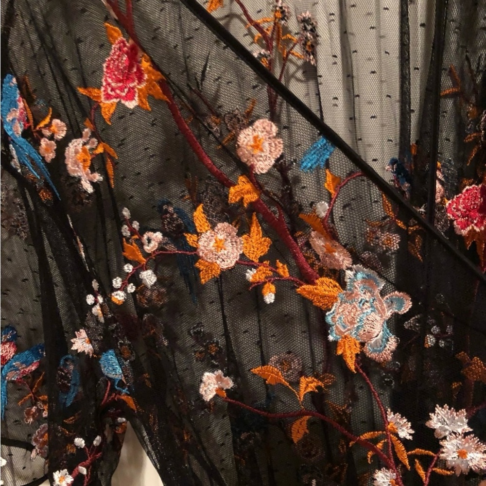 Beautiful Embroidered Robe - Picture 6 of 8